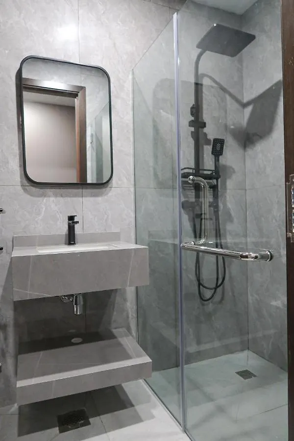 סינגפור Recharge Studio Apartment & Suites